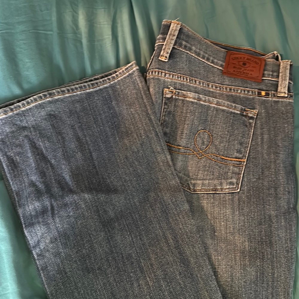 Lucky Brand jeans. Size 18/34 flare